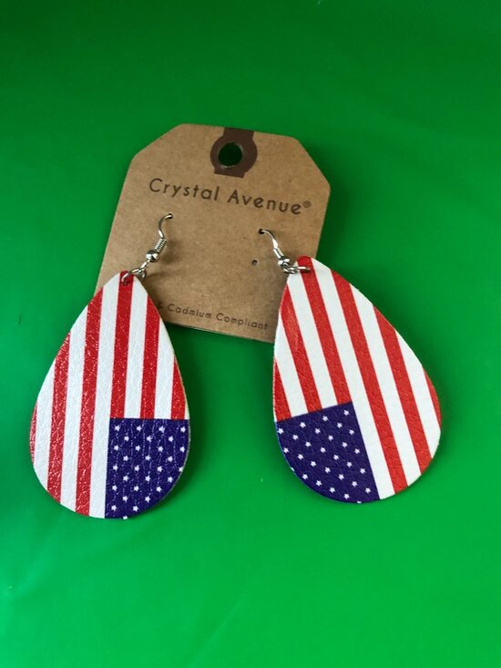 USA Patriot Red, White and Blue Flop Straw hat and Patriotic Pierced Earring